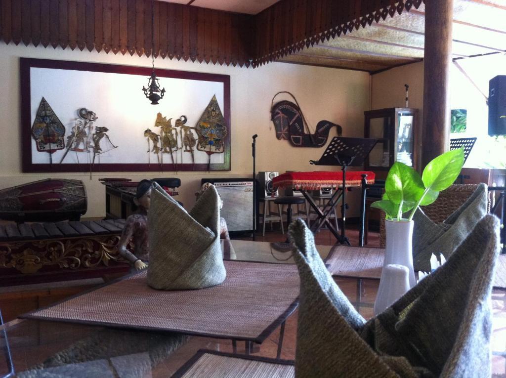 Hotel Harmony
